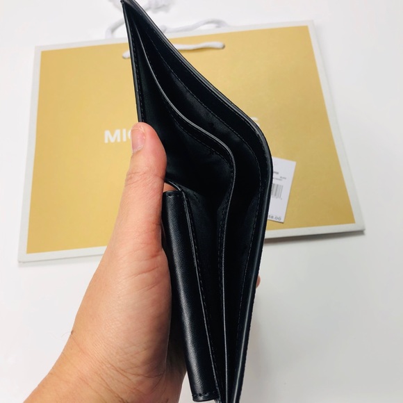 ❤️Michael Kors Bilfold men wallet black ❤️ - Picture 7 of 7